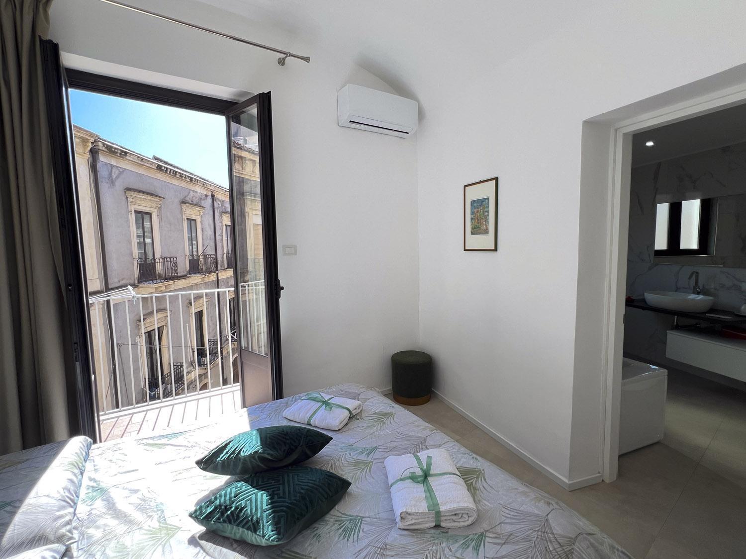 Martiry Suite Apartment Aeroporto di Catania Fontana Rossa Esterno foto